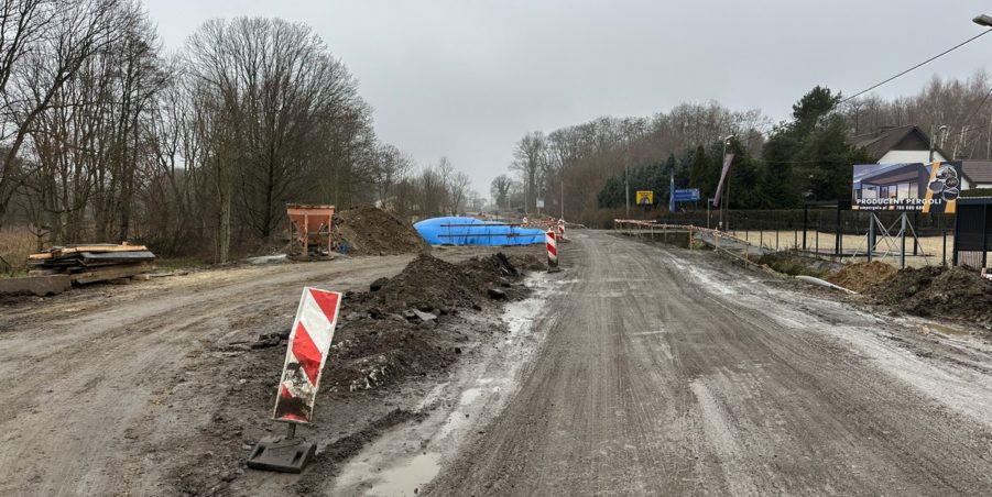 2023 12 12 km 246+400 ul. Wiejska strona lewa