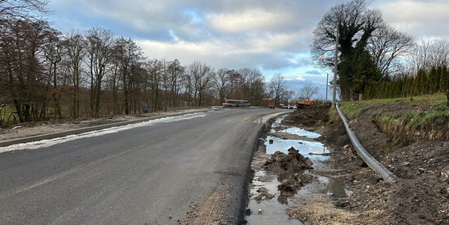 2023 12 05 km 246+000 ul. Bytomska strona lewa