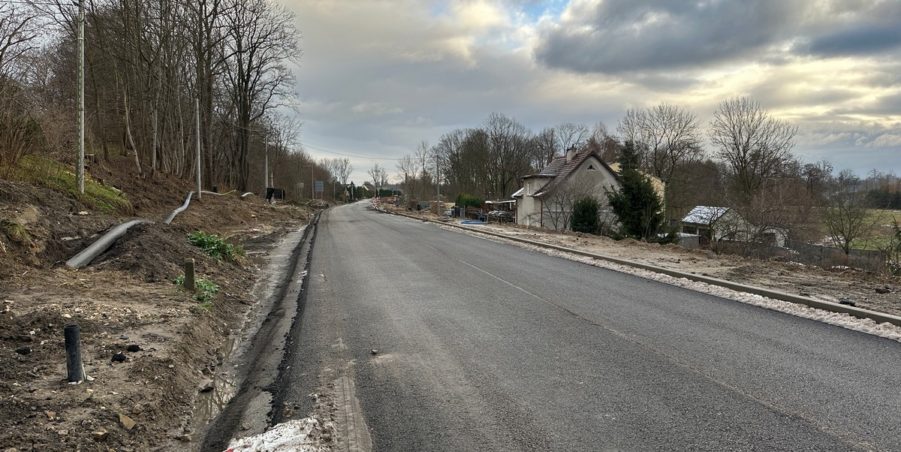 2023 12 05 km 246+000 ul. Bytomska strona prawa