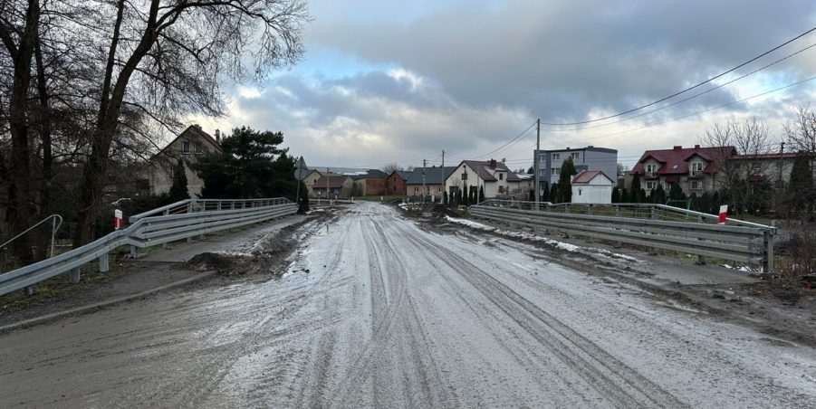 2023 12 05 km 248+100 most nad rzeką Drama