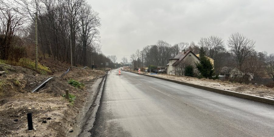 2023 12 19 km 246+000 ul. Bytomska strona prawa