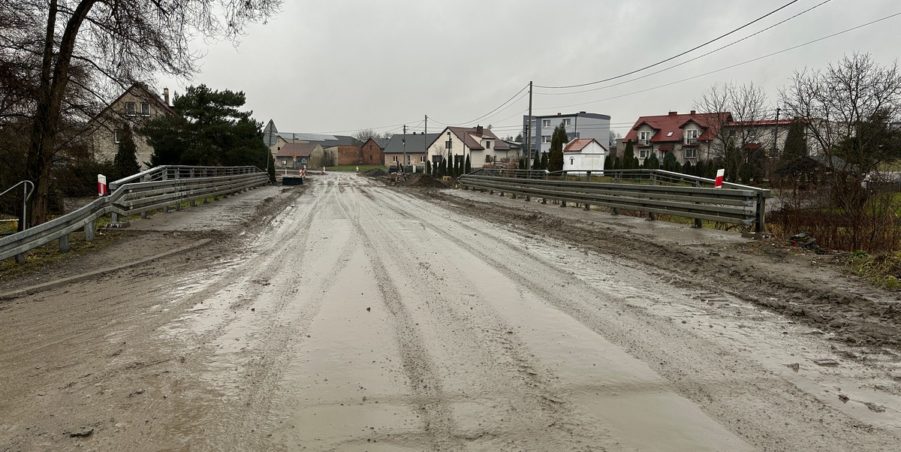2023 12 19 km 248+100 most nad rzeką Drama