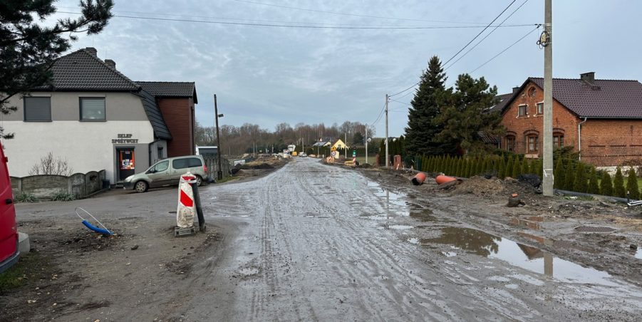 2023 12 27 km 246+550 ul. Wiejska strona lewa
