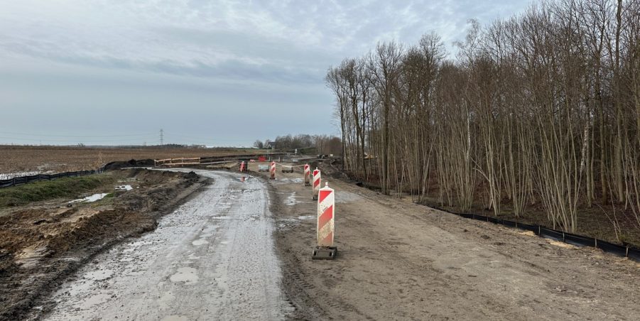 2023 12 27 km 248+900 las Boniowski parking