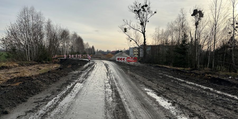 2023 12 27 km 252+500 pola strona prawa