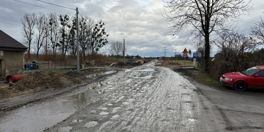 2024 01 02 km 246+550 ul. Wiejska strona prawa