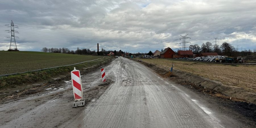 2024 01 02 km 247+200 pola strona prawa