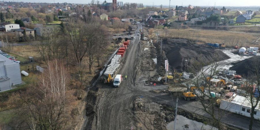 38. 253+100 Wieszowa ul Robotnicza zaplecze budowy