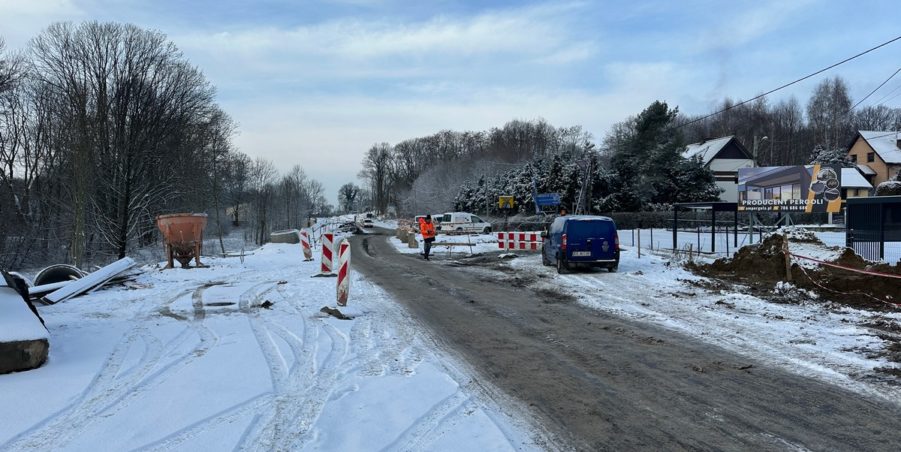 2024 01 09 km 246+400 ul. Wiejska strona lewa