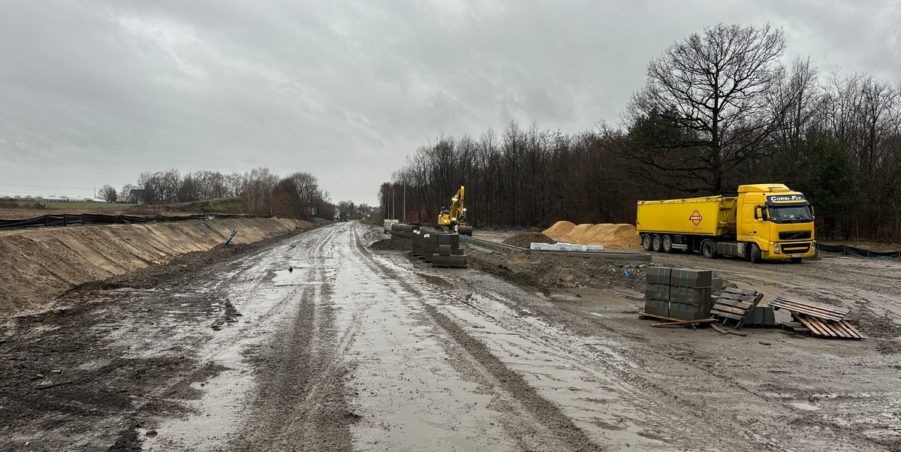 2024 01 30 km 248+900 las Boniowski parking