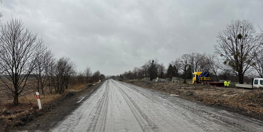 2024 01 30 km 251+200 ul. Konary przystanek
