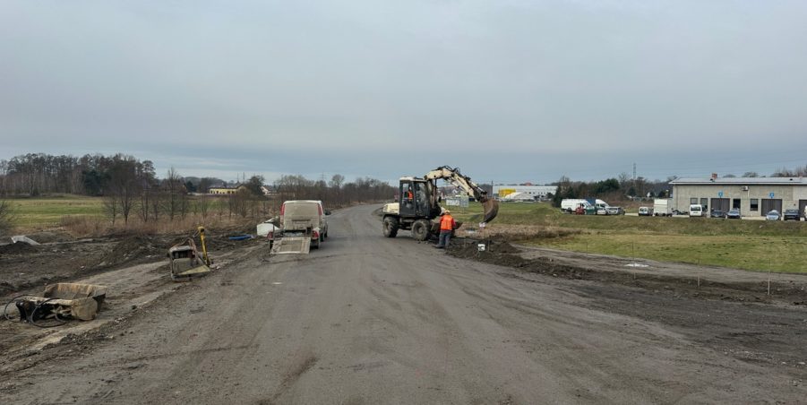 2024 02 20 km 245+600 droga wzdłuż rzeki Drama