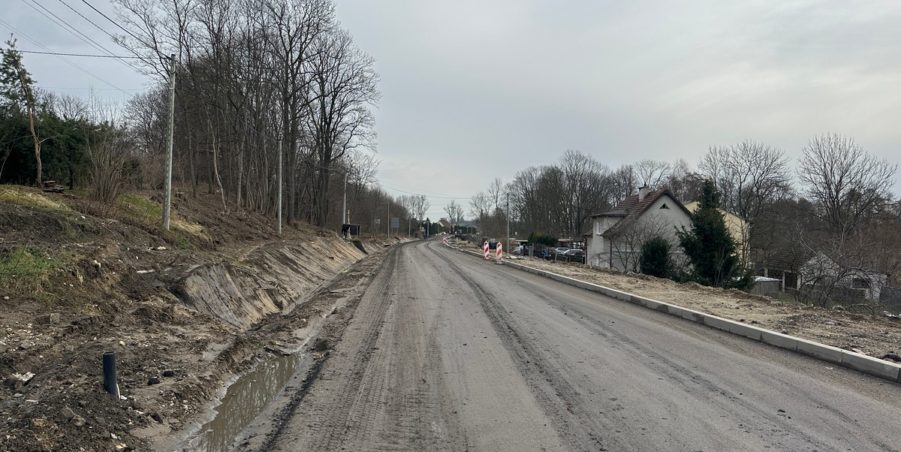 2024 02 20 km 246+000 ul. Bytomska strona prawa