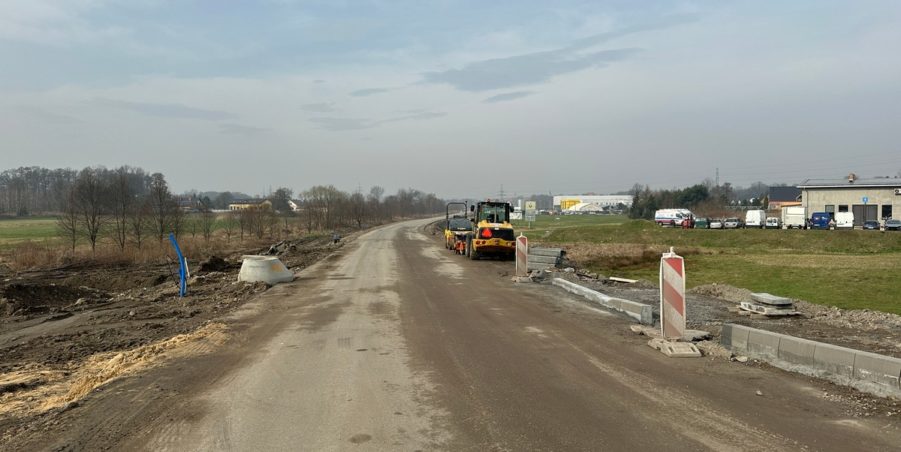 2024 02 27 km 245+600 droga wzdłuż rzeki Drama