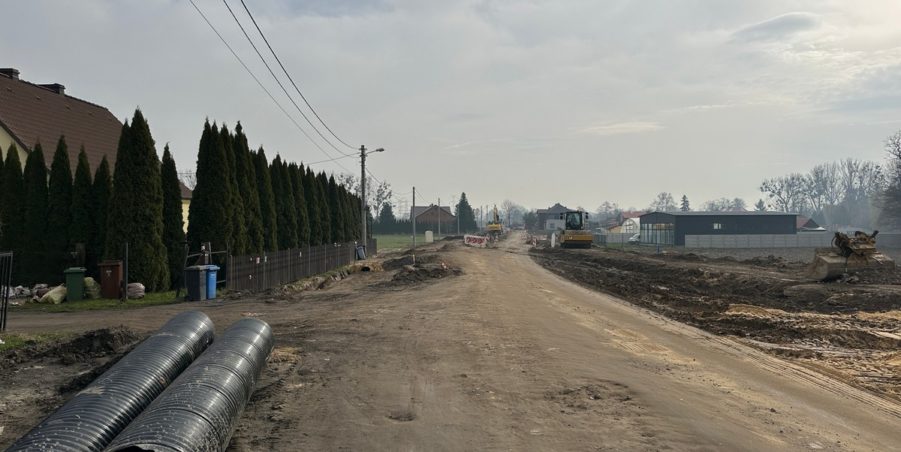 2024 02 27 km 246+400 ul. Wiejska strona prawa