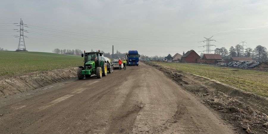2024 02 27 km 247+200 pola strona prawa