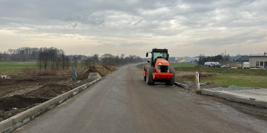 2024 03 05 km 245+600 droga wzdłuż rzeki Drama