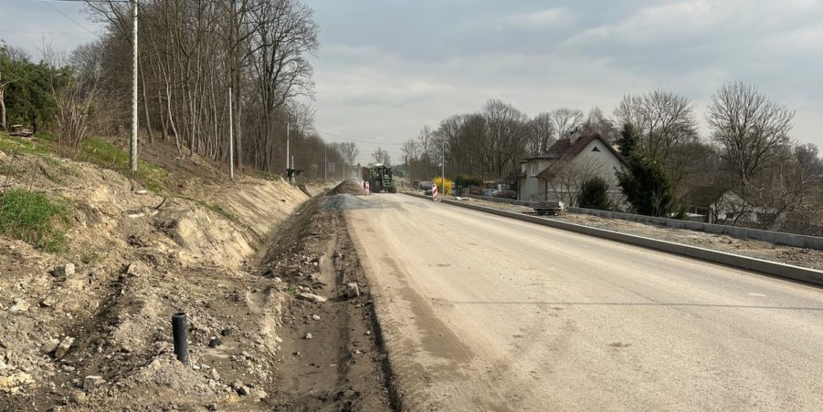 2024 03 12 km 246+000 ul. Bytomska strona prawa