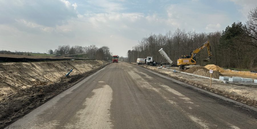 2024 03 12 km 248+900 las Boniowski parking