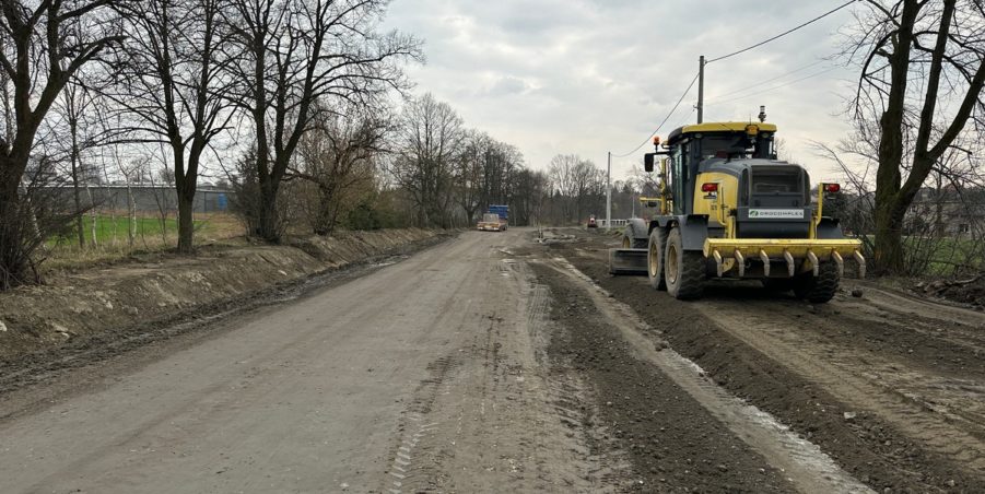 2024 03 12 km 252+950 ul. Robotnicza strona prawa