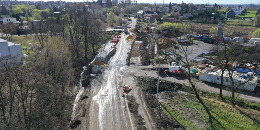 38. 253+100 Wieszowa ul Robotnicza zaplecze budowy