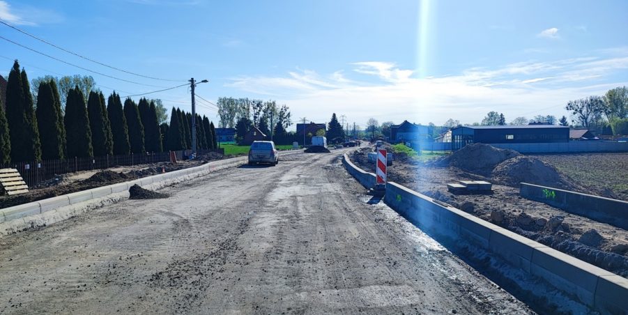 2024 04 09 km 246+400 ul. Wiejska strona prawa