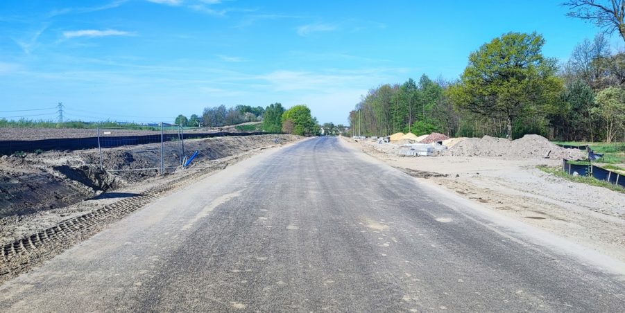 2024 04 09 km 248+900 las Boniowski parking
