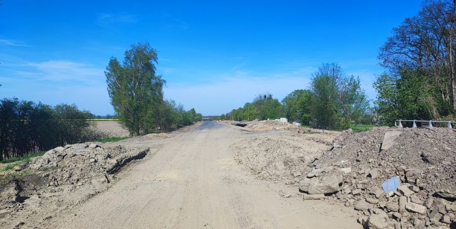2024 04 09 km 251+200 ul. Konary przystanek