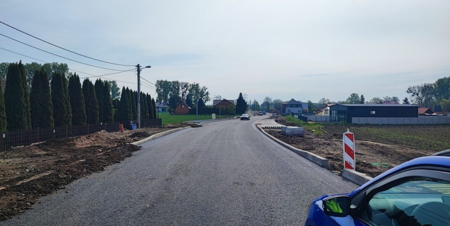 2024 04 23 km 246+400 ul. Wiejska strona prawa