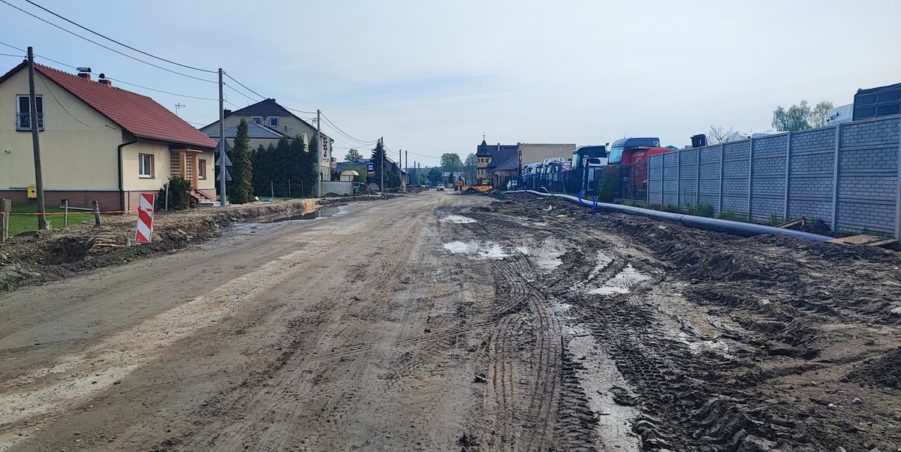 2024 04 23 km 247+700 Karchowice ulica Polna