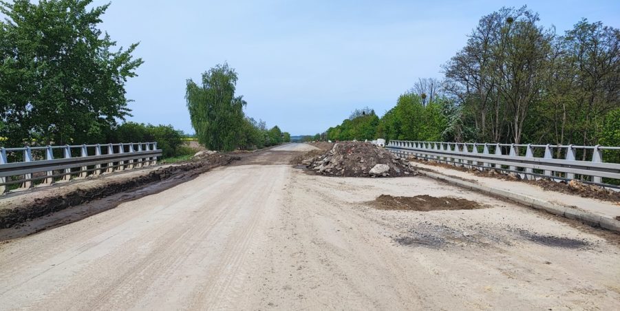 2024 04 23 km 251+200 ul. Konary przystanek