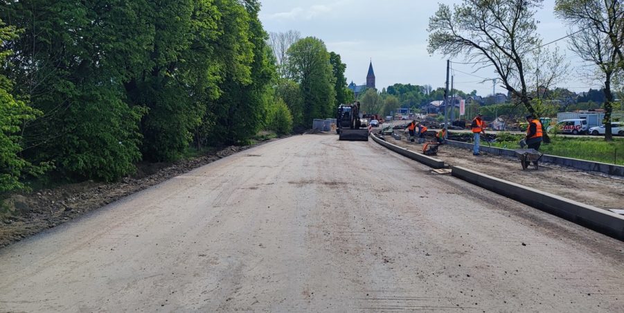 2024 04 23 km 252+950 ul. Robotnicza strona prawa