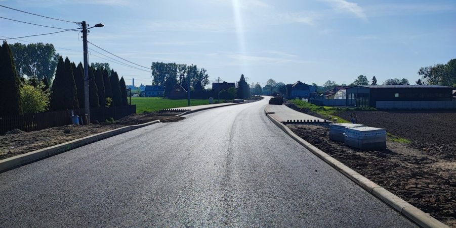 2024 04 30 km 246+400 ul. Wiejska strona prawa