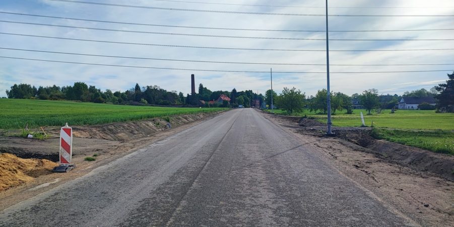2024 05 07 km 247+200 pola strona prawa