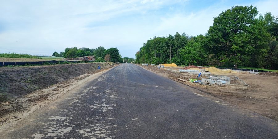 2024 05 07 km 248+900 las Boniowski parking