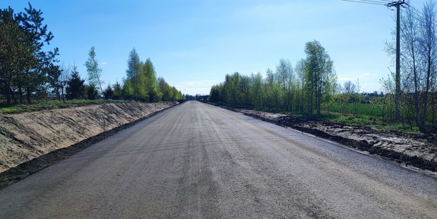 km 252+500 pola strona prawa