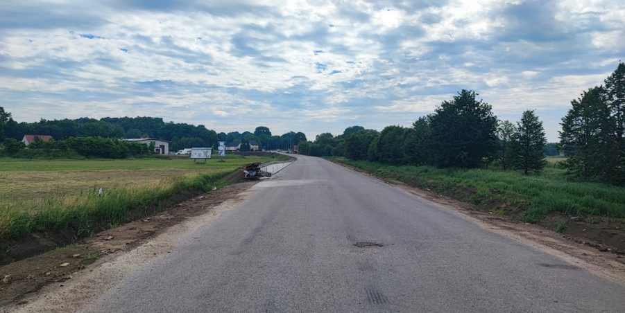 2024 06 07 km 245+300 droga wzdłuż rzeki Drama