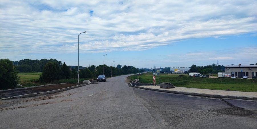 2024 06 07 km 245+600 droga wzdłuż rzeki Drama