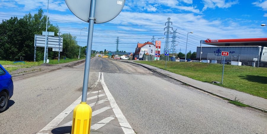 2024 06 07 km 255+900 rondo Wieszowa strona lewa