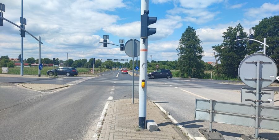 2024 06 24 km 244+600 skrzyżowanie z ul. Gliwicką strona lewa