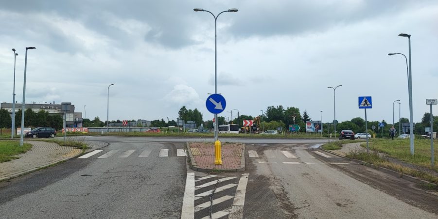 2024 07 03 km 255+900 rondo Wieszowa strona prawa