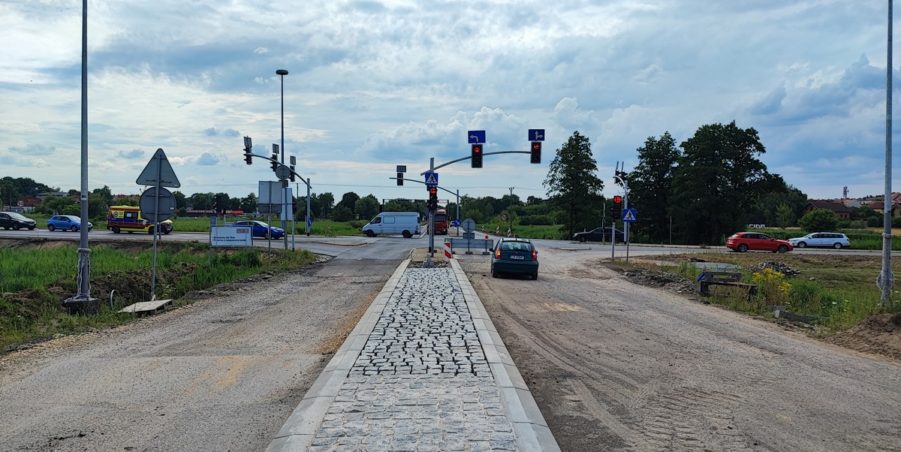 2024 07 11 km 244+600 skrzyżowanie z ul. Gliwicką strona lewa