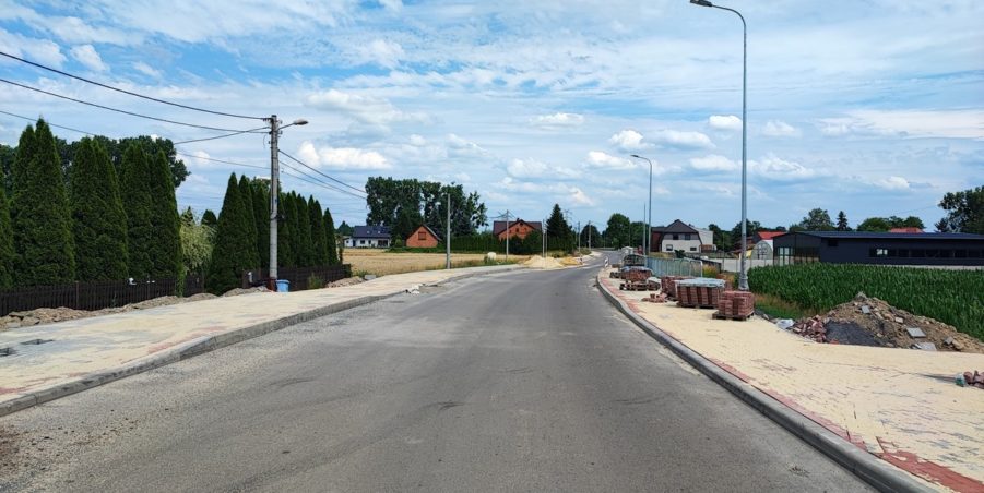 2024 07 11 km 246+400 ul. Wiejska strona prawa