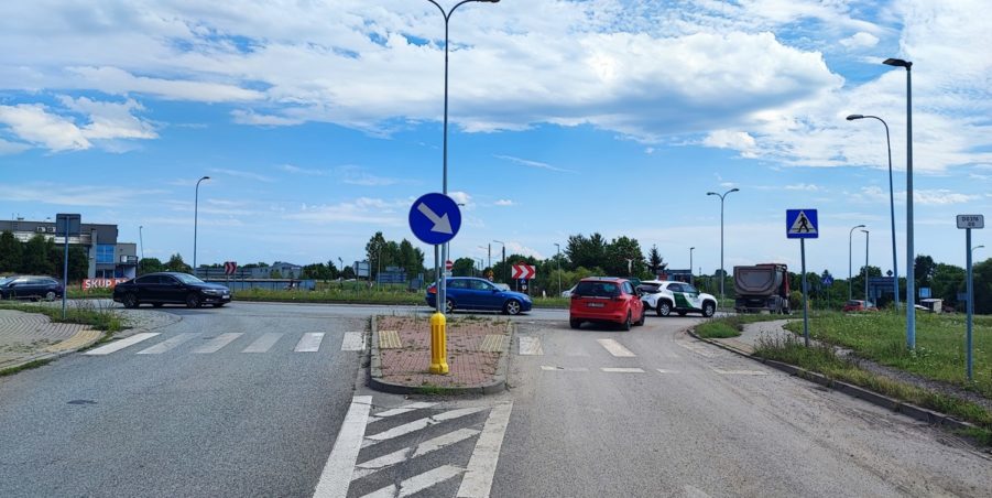2024 07 17 km 255+900 rondo Wieszowa strona prawa