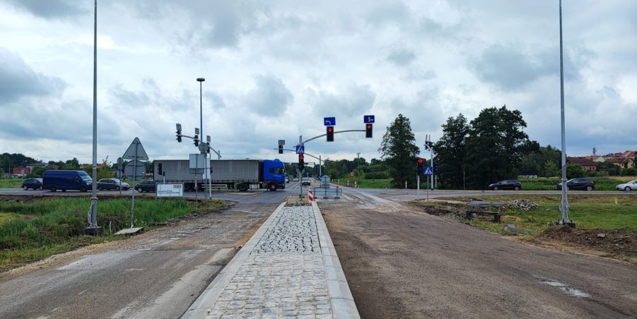2024 07 24 km 244+600 skrzyżowanie z ul. Gliwicką strona lewa