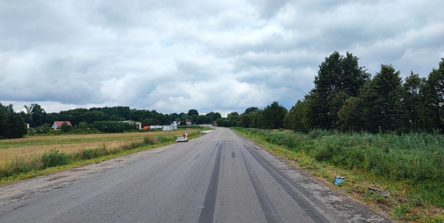 2024 07 24 km 245+300 droga wzdłuż rzeki Drama