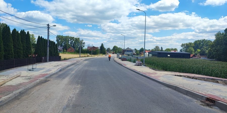 2024 08 06 km 246+400 ul. Wiejska strona prawa