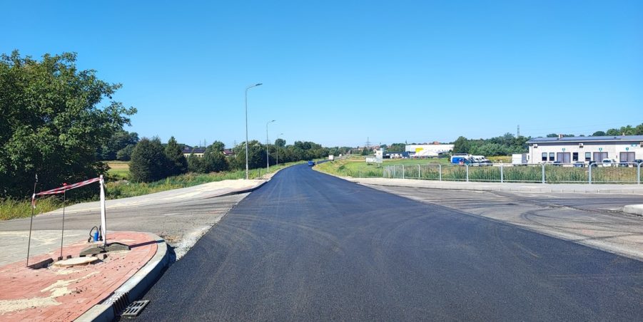 2024 08 14 km 245+600 droga wzdłuż rzeki Drama