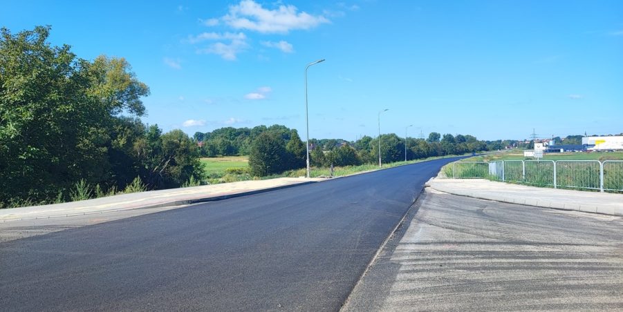 2024 08 20 km 245+600 droga wzdłuż rzeki Drama