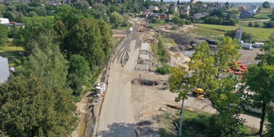 38. 253+100 Wieszowa ul Robotnicza zaplecze budowy